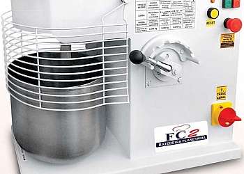Batedeira planetaria 500w Batedeira planetaria 500w