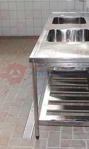 Mesa de aço inox para cozinha industrial Mesa de aço inox para cozinha industrial