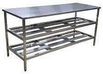 Mesa inox com prateleira gradeada Mesa inox com prateleira gradeada